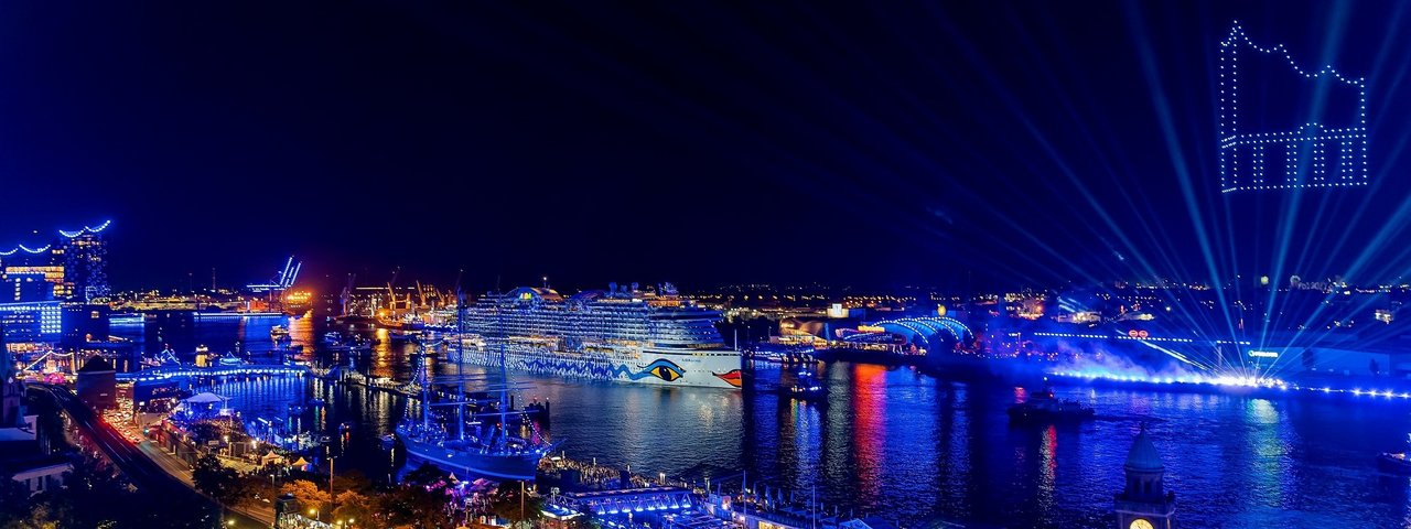 AIDAprima: Stunning ship staging at the Hamburg Cruise Days 2022 (Image at LateCruiseNews.com - August 2022)