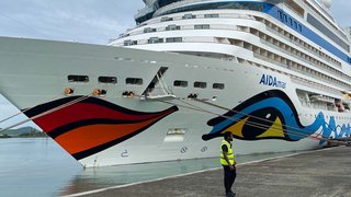 AIDAmar erreicht Nouméa