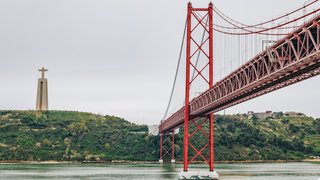 Ponte de 25 Abril in Lissabon