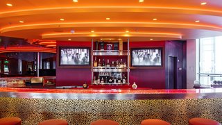 Tresen an der Casino Bar an Bord von AIDAprima