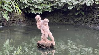 Statuen in den Gärten Funchals