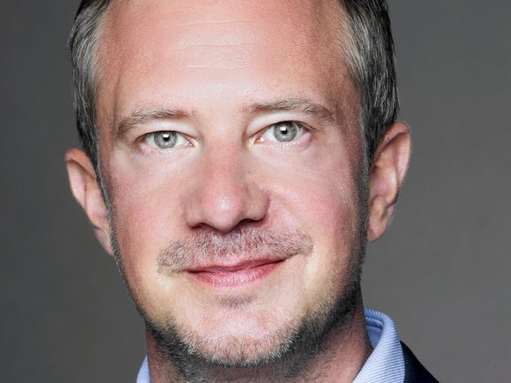 AIDA Cruises: German TV-award winner Christian Reuther becomes new Vice President Entertainment (Image at LateCruiseNews.com - August 2022)