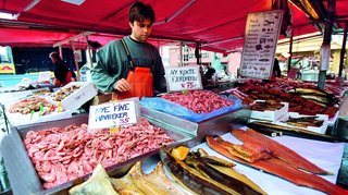 Fischmarkt in Bergen Marktstand auf dem Fischmarkt in Bergen