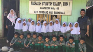 Schulklasse Banyumas Schulklasse Banyumas